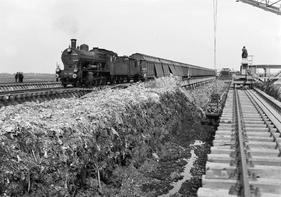Reiniging afvalwater, verwerken stadsvuil, treinen, viaducten, Bestanddeelnr 159-1118