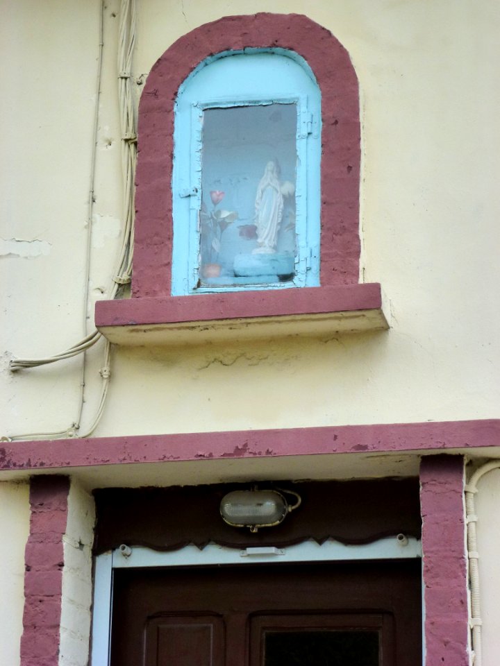 Rely (Pas-de-Calais) oratoire-niche (02)