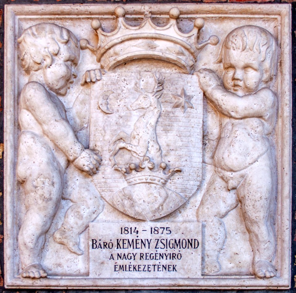 Relief to Zsigmond Kemény in the Szeged Pantheon with his coat of arms
