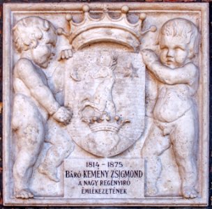 Relief to Zsigmond Kemény in the Szeged Pantheon with his coat of arms