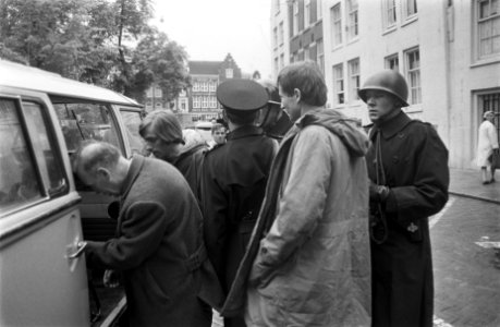 Rellen in Amsterdam in verband met de bezetting door studenten van het Maagdenhu, Bestanddeelnr 922-4389