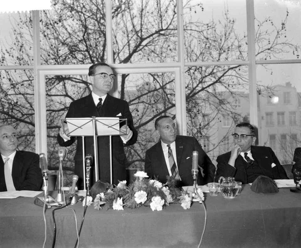 Rede van minister C.J.M.A. van Rooy tijdens de viering van het 50-jarig bestaan, Bestanddeelnr 912-1790