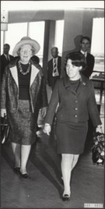 Reeks 019-0136 en 019-0137 prinses Christina vertrekt naar Canada om daar haar , Bestanddeelnr 019-0137