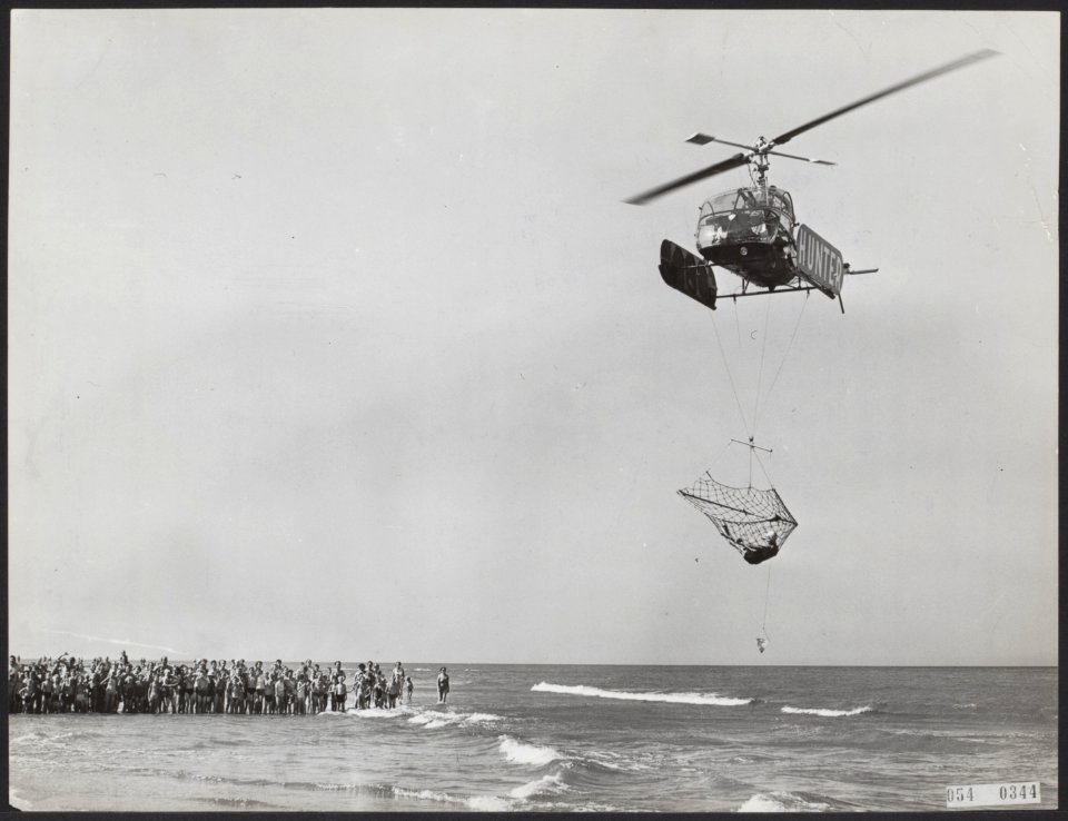 Reddingen, drenkelingen, helicopters, demonstraties, Bestanddeelnr 054-0344