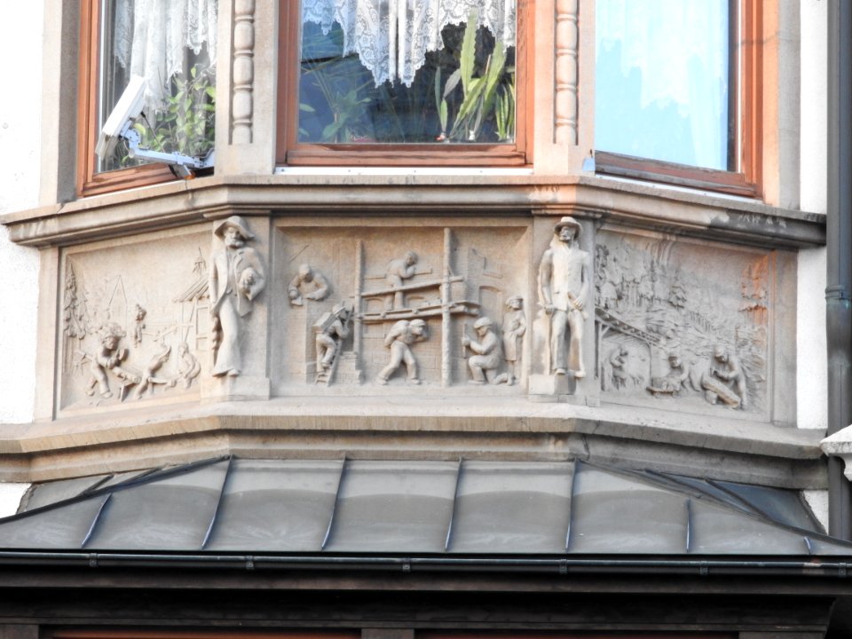 Relief Dornburger Straße 19 Jena 2