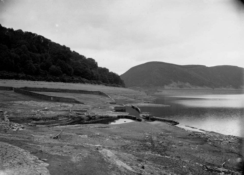 Remains of a house visible in an Elan Valley reservoir (1294052)