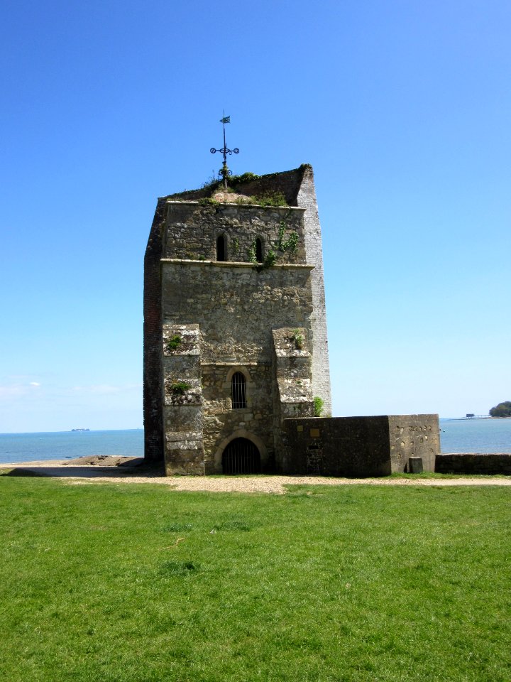 Remains of Old St Helen's Church, Duver Road, St Helens, Isle of Wight (May 2016) (2)