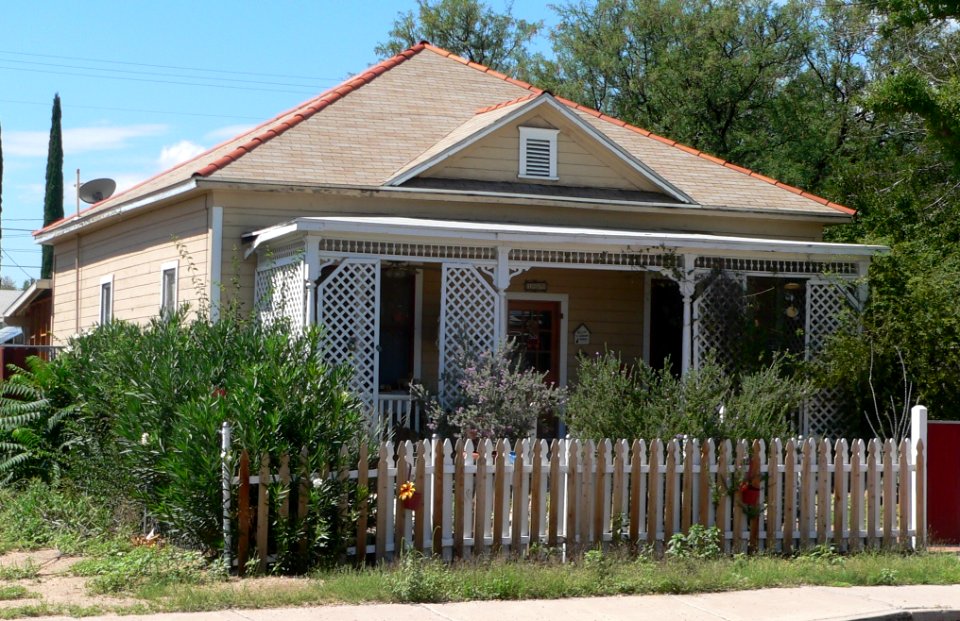 Redfield-Romine house from NE 2