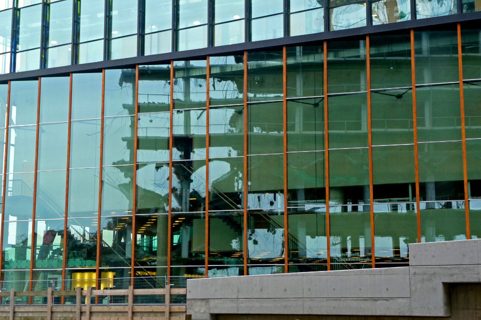 Reflections of the demolition of CS Post Building Amsterdam on Oosterdokseiland; high resolution image by FotoDutch, 2011 photo