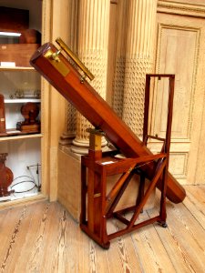 Reflecting telescope, after Isaac Newton, photo-1