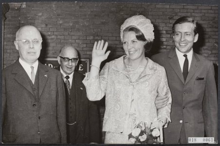 Reeks 018-0060 tm 018-0062 Beatrix en Claus brengen een bezoek aan de Raad van , Bestanddeelnr 018-0061