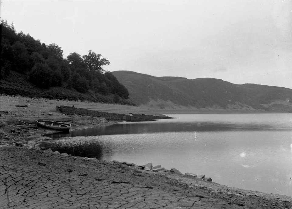 Remains of a house visible in an Elan Valley reservoir (1293540)