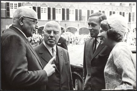 Reeks 018-0060 tm 018-0062 Beatrix en Claus brengen een bezoek aan de Raad van , Bestanddeelnr 018-0062