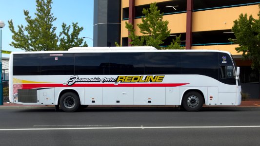 Redline bus, Burnie 20200117-001