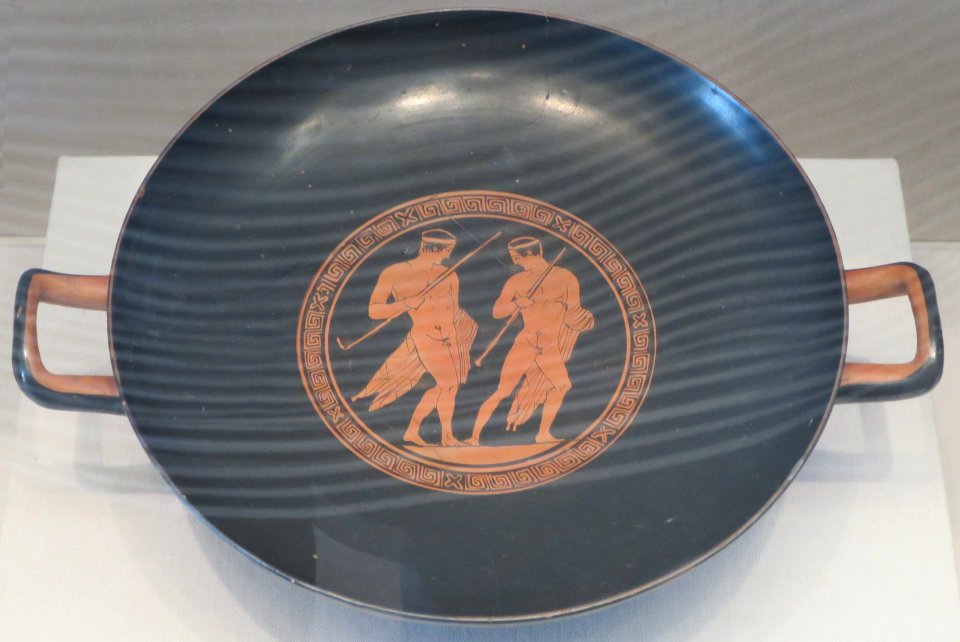 Red-figure kylix by the Painter of London E 777, California Palace of the Legion of Honor