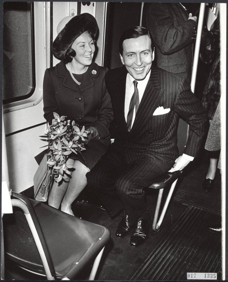 Reeks 017-1335 tm 017-1337 Beatrix en Claus openen de Rotterdamse metrolijn, Bestanddeelnr 017-1335