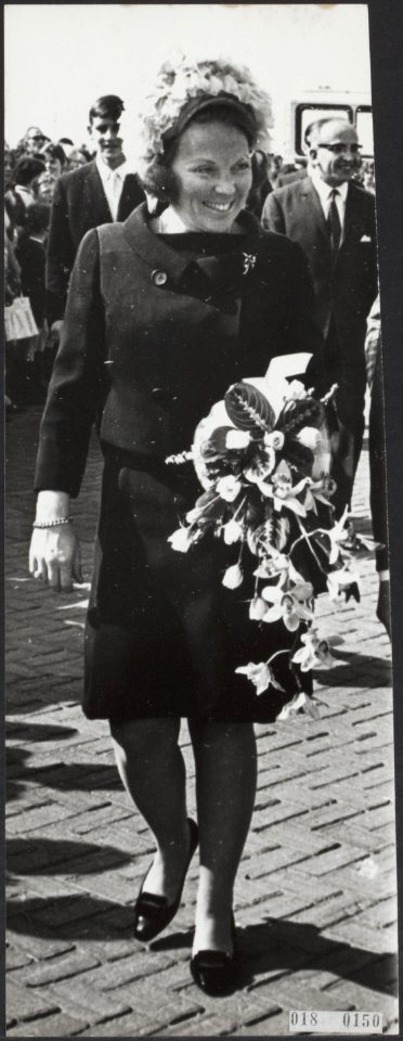Reeks 018-0147 tm 018-1050 Beatrix en Claus bezoeken congres van M68, Bestanddeelnr 018-0150