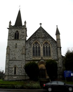 Redhill United Reformed Church, Shaw's Corner, Redhill (January 2011)