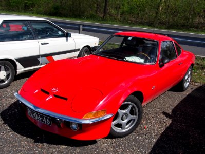 Red 1970 Opel GT pic2