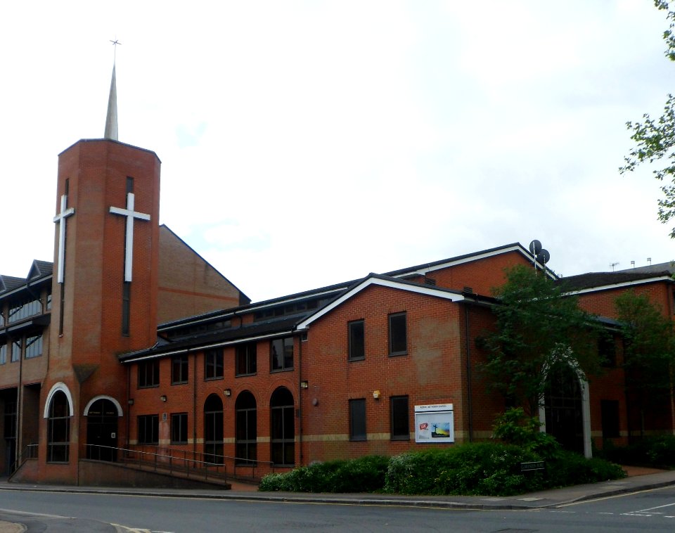 Redhill Methodist Church and Centre, Gloucester Road, Redhill (June 2013) (3)