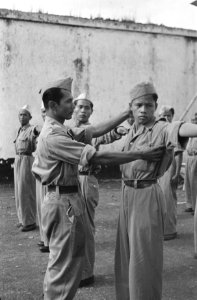 Recruten in opleiding excerceren, Bestanddeelnr 430-3-4