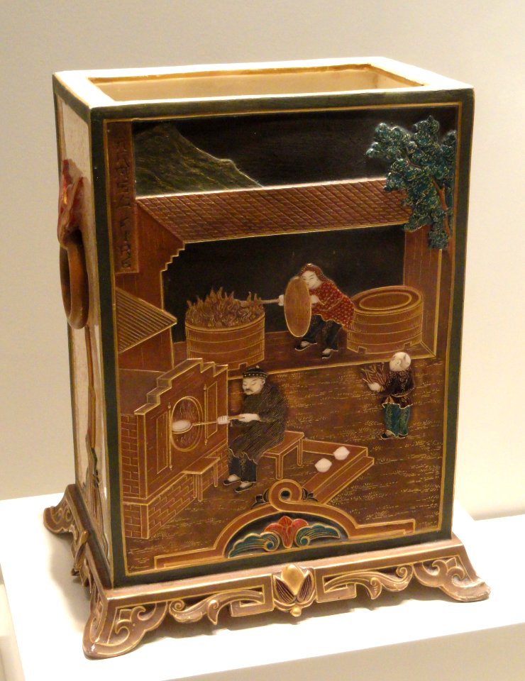 Rectangular Vase, 1875-1880, Royal Worcester Porcelain Company, England, porcelain - Art Institute of Chicago - DSC09895