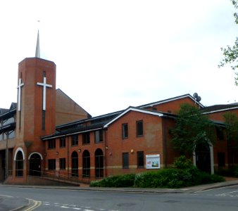 Redhill Methodist Church and Centre, Gloucester Road, Redhill (June 2013) (1)