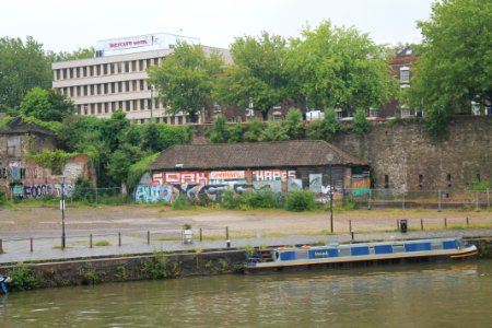 Redcliffe Wharf Quays And Bollards, Extending Approximately 250 Metres South Of Redcliffe Bridge