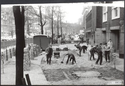 Reeks 018-0050 tm 018-0051,wegwerkzaamheden t.b.v. huwelijk van Beatrix en Clau, Bestanddeelnr 018-0050