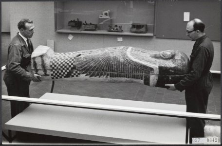 Reeks 057-0642 tm 057-0644. mummie doodskist uit Egypte uti de tijd van exodus , Bestanddeelnr 057-0642