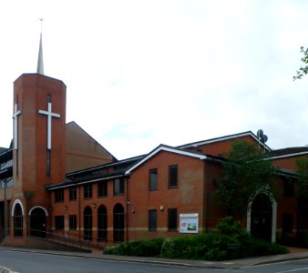 Redhill Methodist Church and Centre, Gloucester Road, Redhill (June 2013) (2)