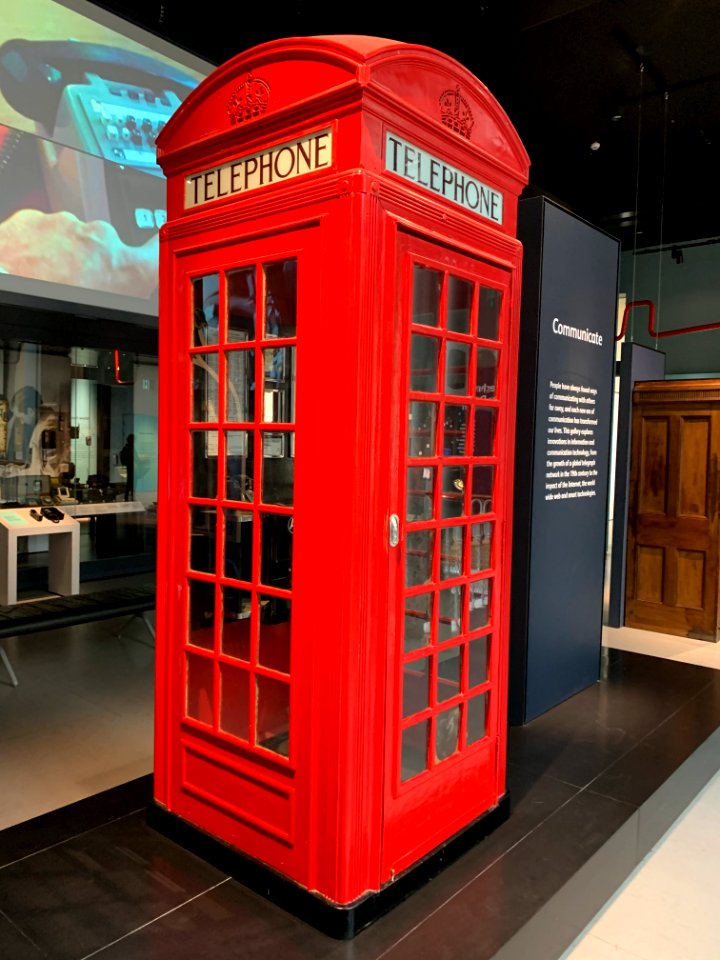 Red Telephone booth, photo 1