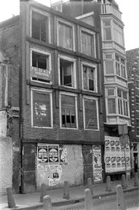 Reddingsplan voor verwaarloosde monumenten in Amsterdam sterk verwaarloosd monu, Bestanddeelnr 933-0507