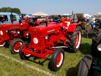 Red McCormick international Farmall D-217