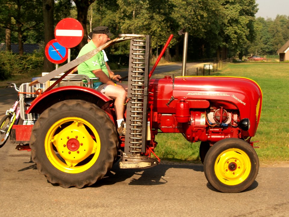 Red Porsche Diesel Standard