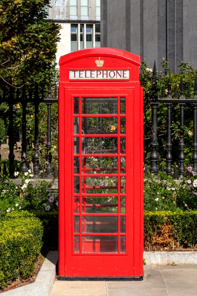 Red telephone box, St Paul's Cathedral, London, England, GB, IMG 5180 edit