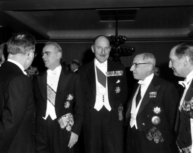Regeringsdiner t.g.v. van de Griekse President. V.l.n.r. Minister-president Cara, Bestanddeelnr 914-8787