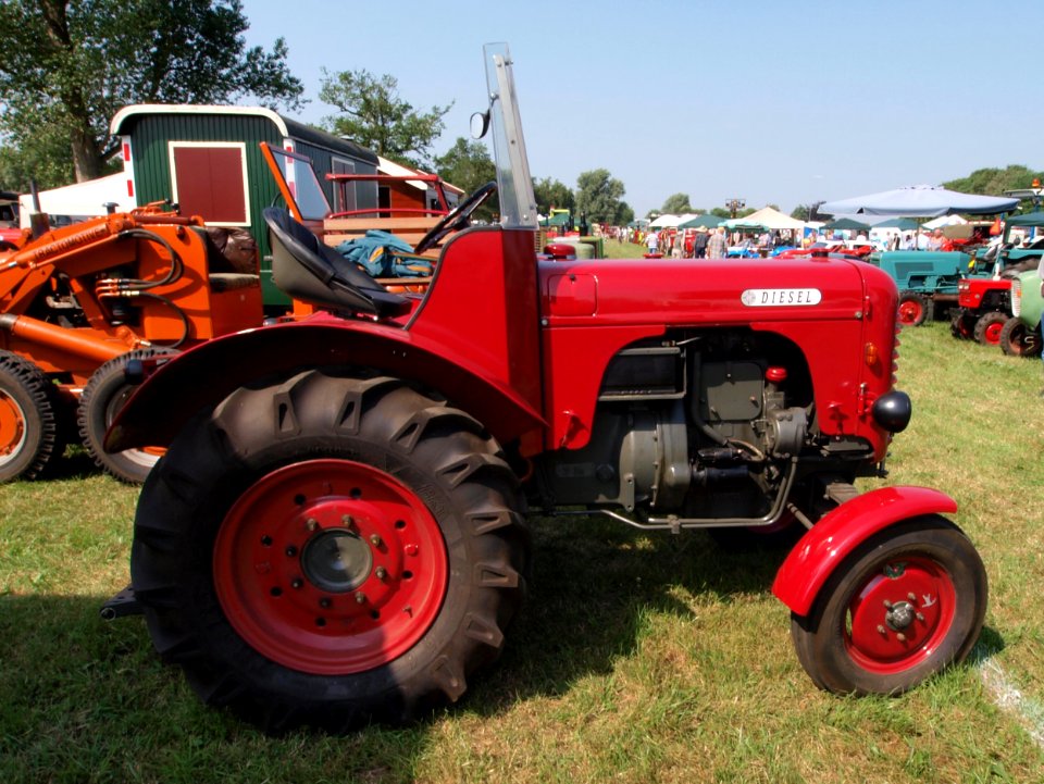 Red Steyr diesel pic2