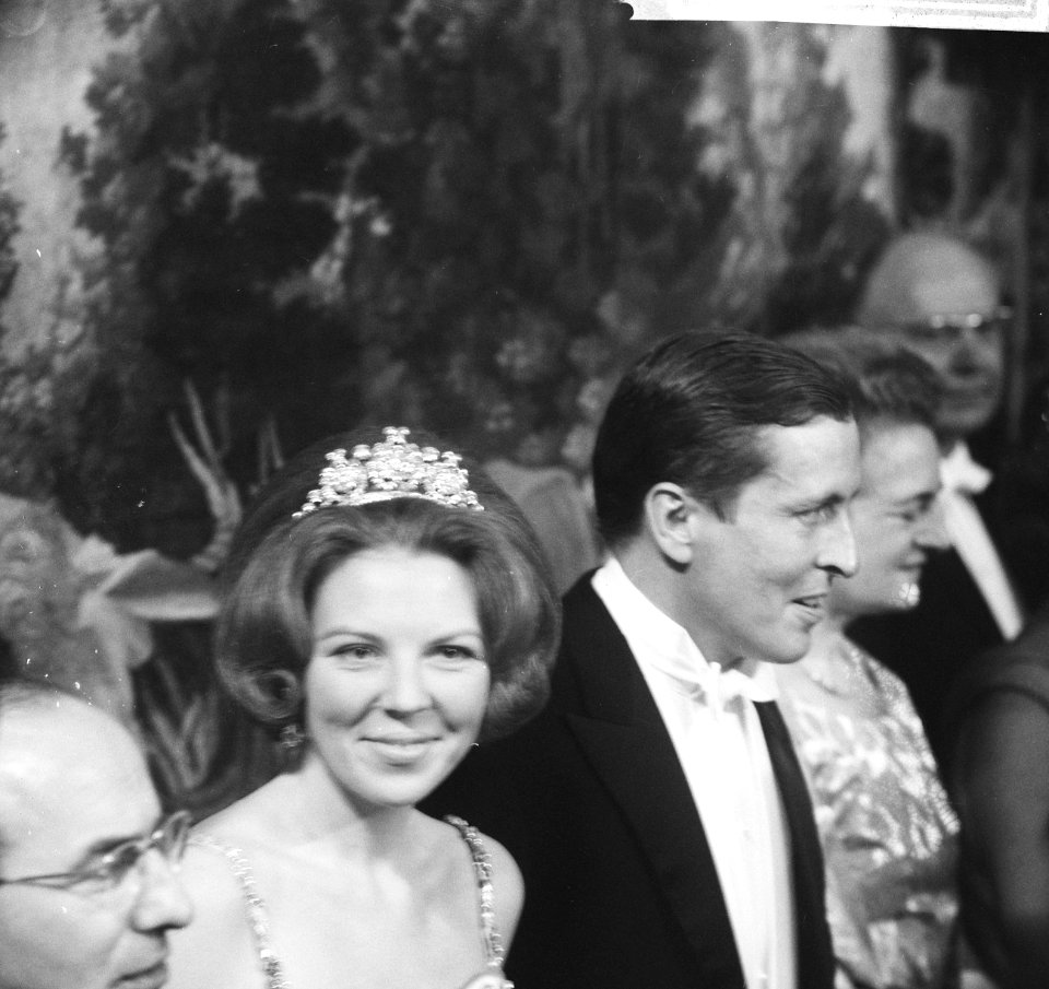 Regeringsdiner te Delft in Prinsenhof, prinses Beatrix Claus, Bestanddeelnr 918-8568