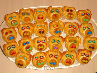 Cake danish pastry piglet