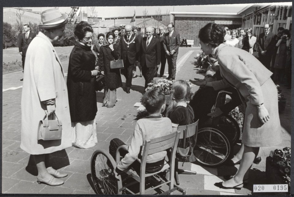 Reeks 020-0190 tm 020-0195 staatsbezoek koning en koningin uit Nepal aan Nederl, Bestanddeelnr 020-0195