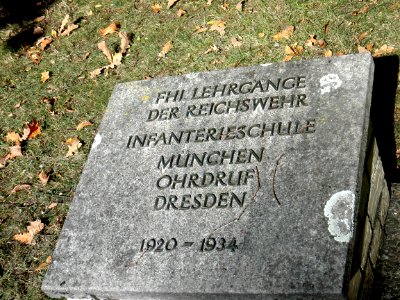 Reichswehr 02 Dresden Albertstadtkaserne, Gedenkstein der Reichswehr