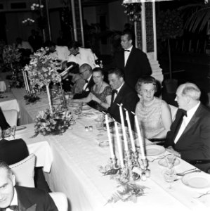 Regeringsdiner voor NATO conferentie in het Kurhaus te Scheveningen, Stikker en , Bestanddeelnr 916-4323
