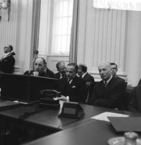 Regeringsverklaring door Minister President De Jong in Tweede Kamer , regeringst, Bestanddeelnr 920-2411