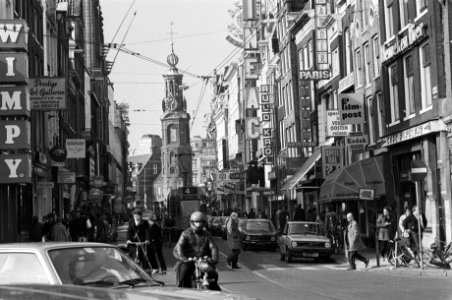 Reguliersbreestraat in Amsterdam wordt autovrij gemaakt de Reguliersbreestraat,, Bestanddeelnr 930-7062