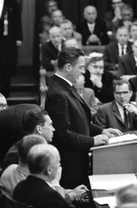 Regeringsverklaring in Tweede Kamer Tijdens de regeringverklaring Luns, Witter, Bestanddeelnr 915-3933