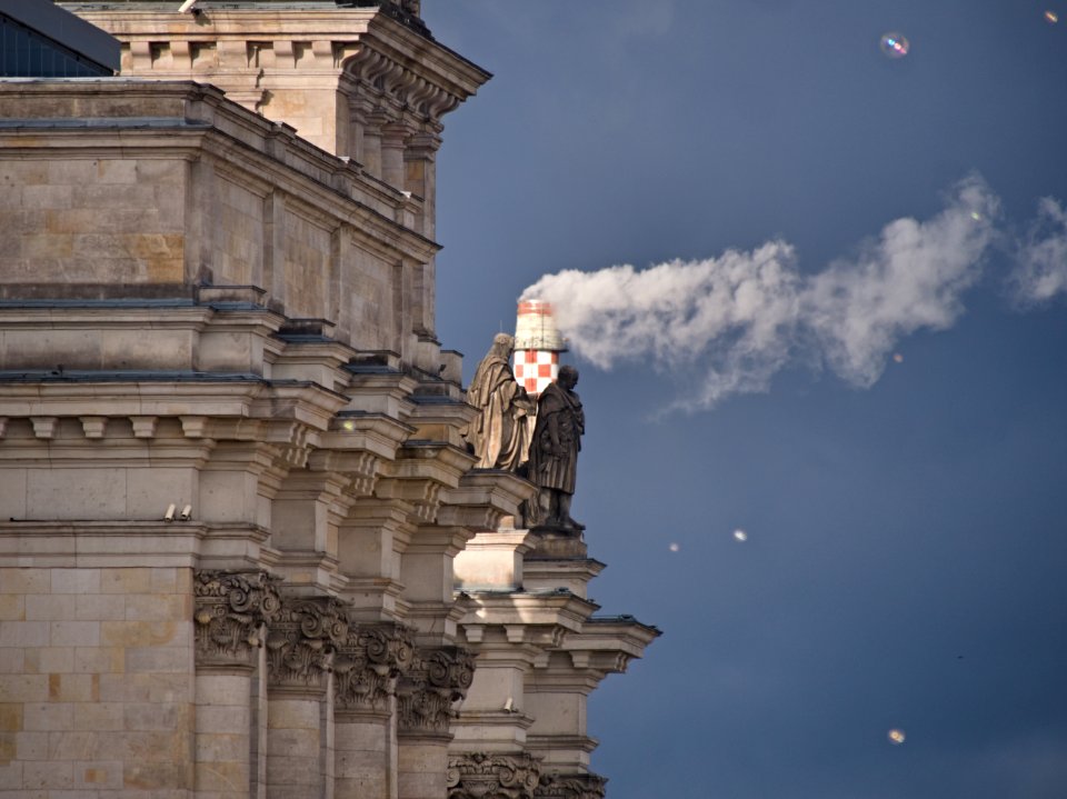 Reichstag with chimney behind 03