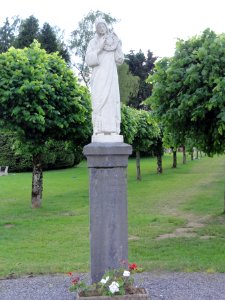 Regniowez (Ardennes, Fr) statue Sacré Coeur