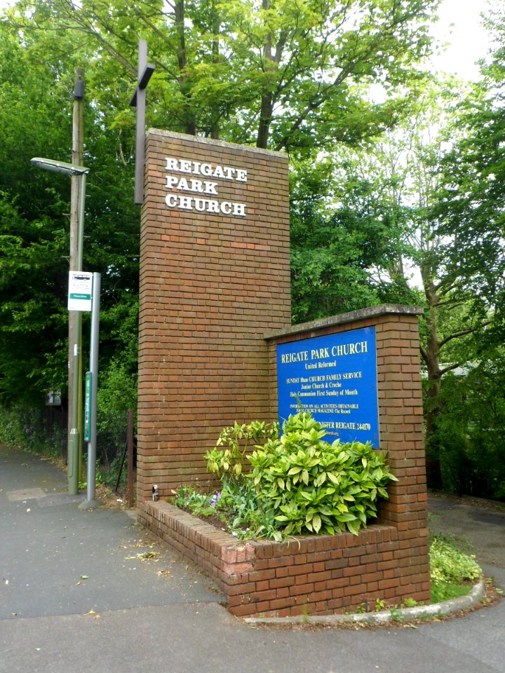 Reigate Park Church (URC), Park Lane East, South Park, Reigate (June 2013) (Entrance) (1)