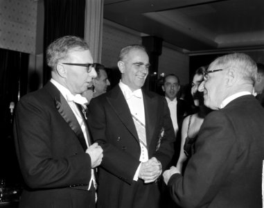 Regeringsdiner t.g.v. van de Griekse President. V.l.n.r. Minister-president Cara, Bestanddeelnr 914-8790